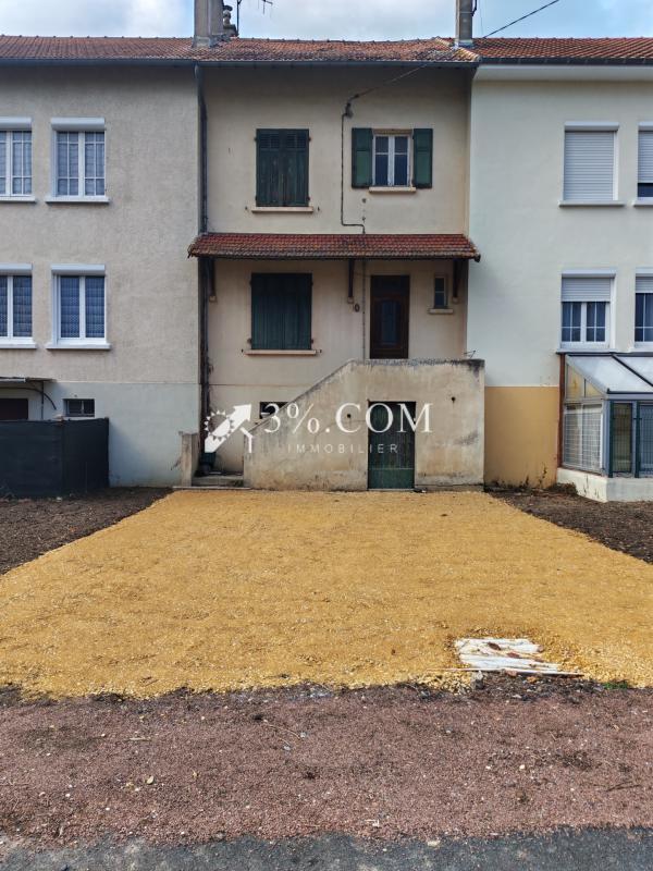 Maison - 94 m² - 8 pièces