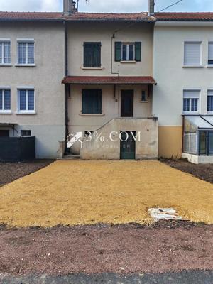 Maison - 94 m² - 8 pièces