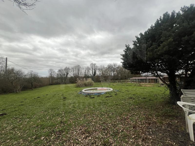 Maison - 250 m² - 6 pièces