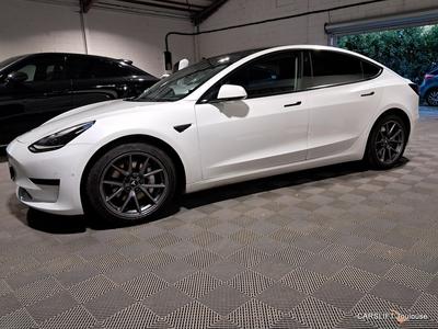 Tesla Model 3 Standard - 275 V Toit Panormaique