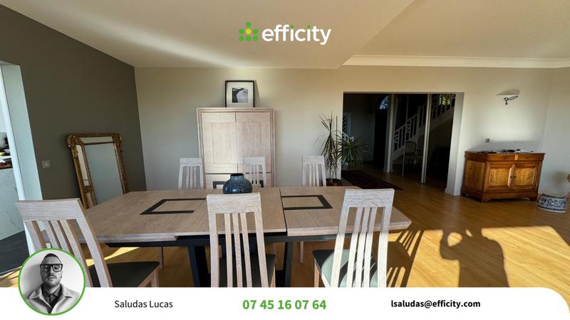 Maison - 490 m² - 6 pièces