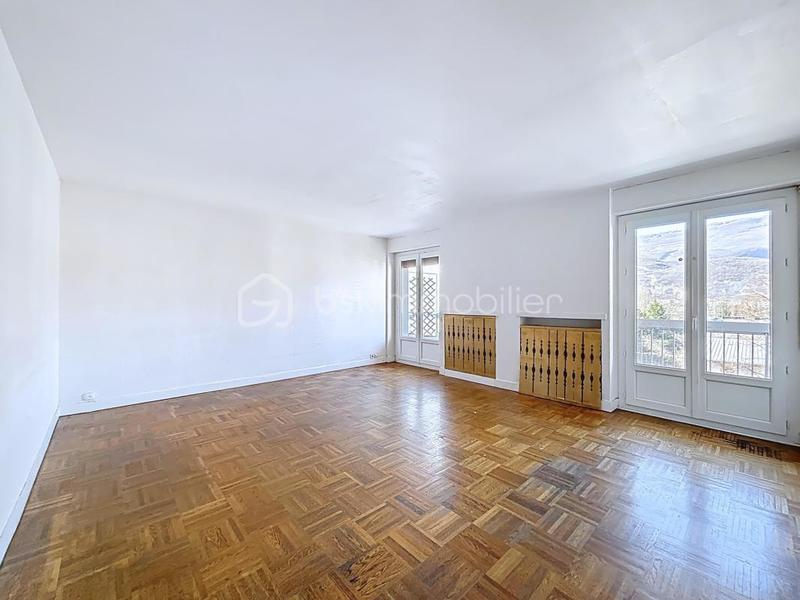 Appartement - 120 m² - 5 pièces