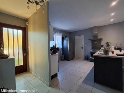 Maison - 93 m² - 4 pièces