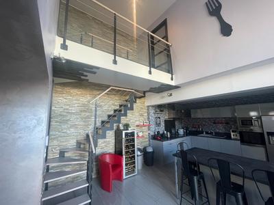 Maison - 216 m² - 5 pièces