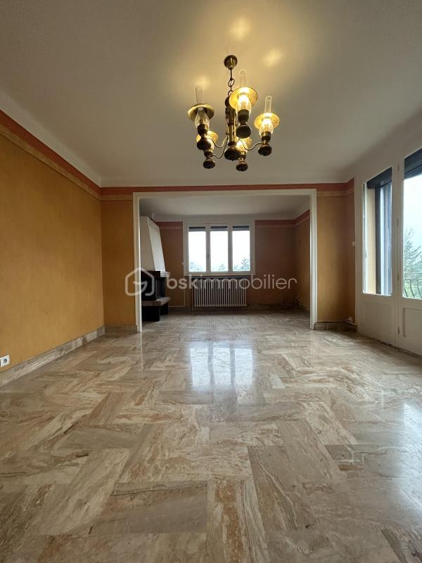 Maison traditionnelle - 122 m² - 5 pièces