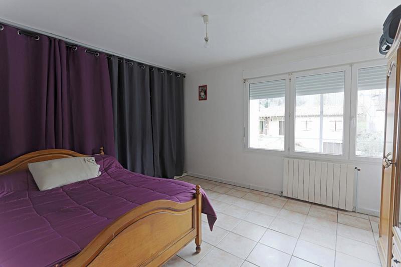 Maison - 250 m² - 10 pièces