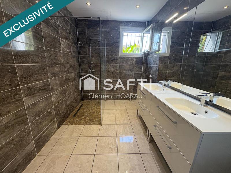 Maison - 218 m² - 6 pièces