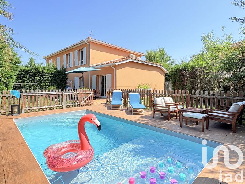 Maison - 93 m² - 4 pièces