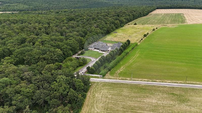 Immeuble - 660 m² - 15 pièces