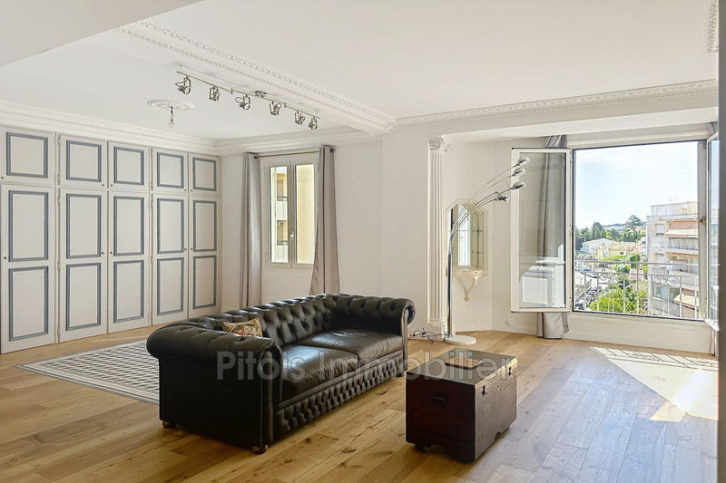 Appartement - 81 m² - 3 pièces