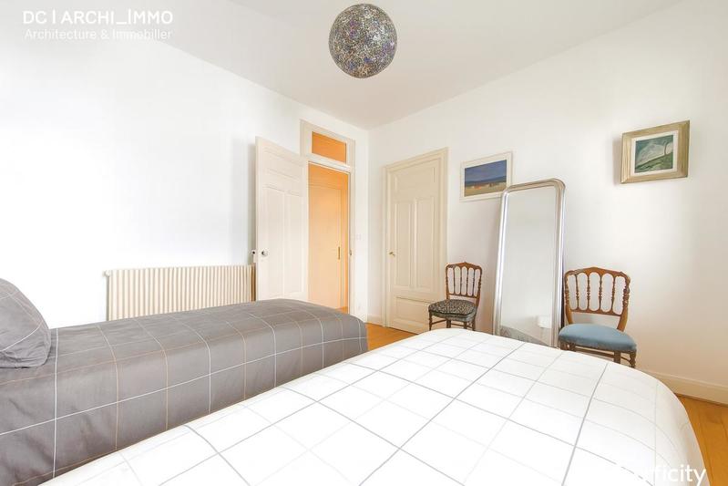 Appartement - 80 m² - 3 pièces