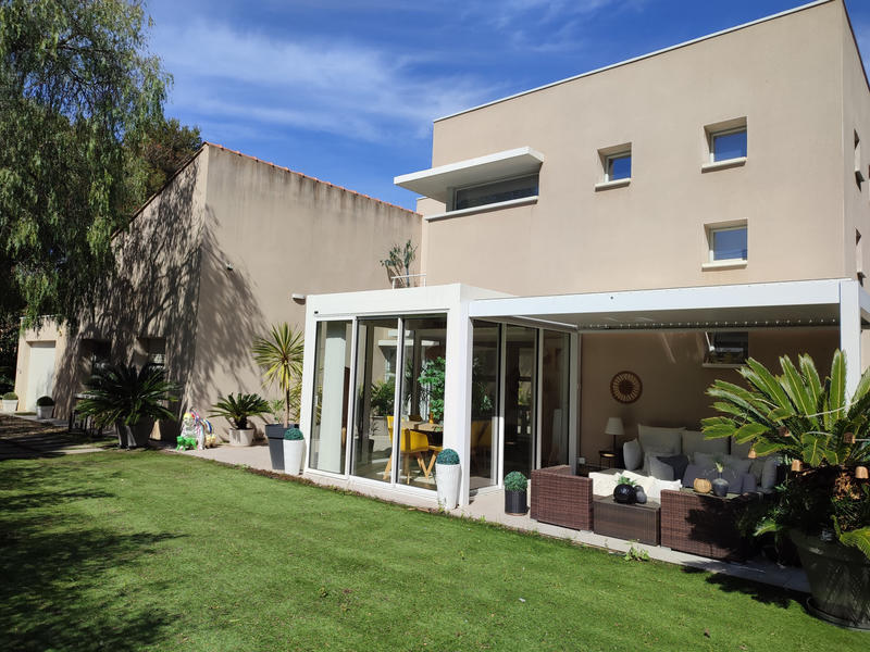 Maison - 200 m² - 6 pièces