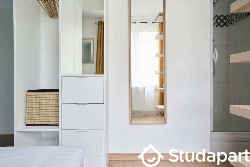 Chambre - 10 m² - 1 pièce