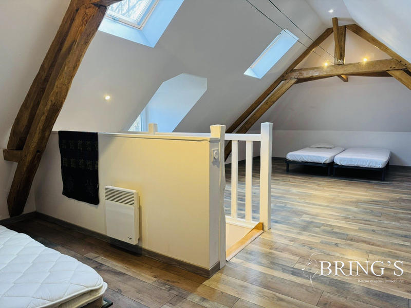 Maison - 161 m² - 6 pièces