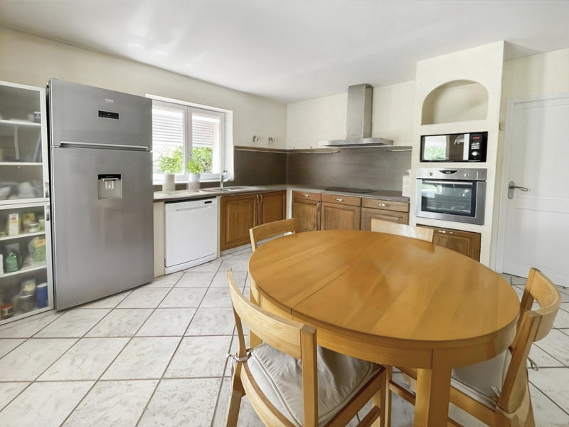 Maison - 210 m² - 5 pièces