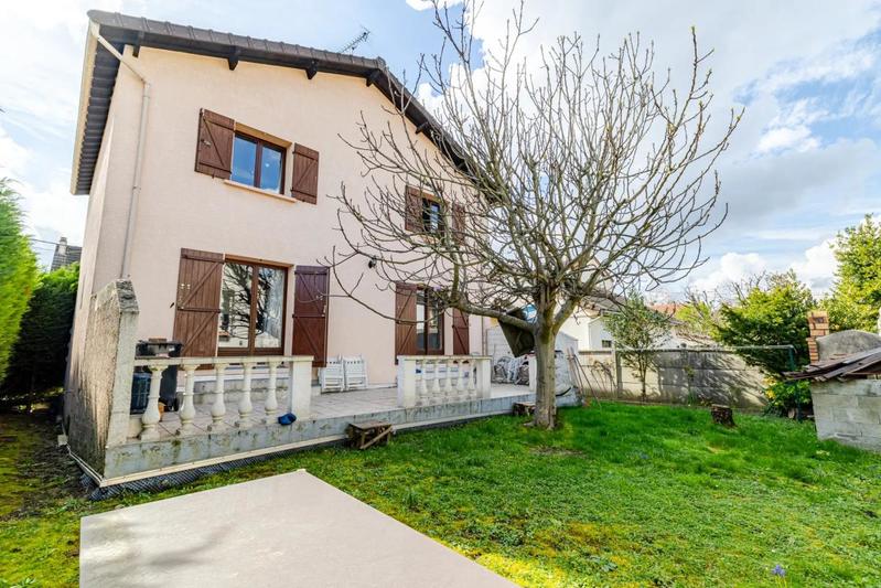 Maison - 125 m² - 5 pièces