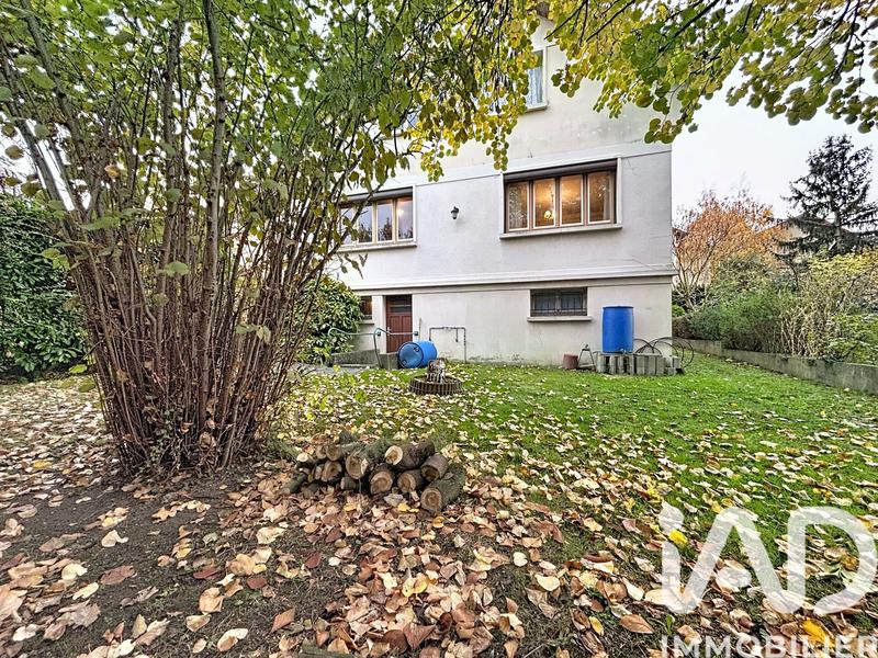 Maison - 141 m² - 8 pièces