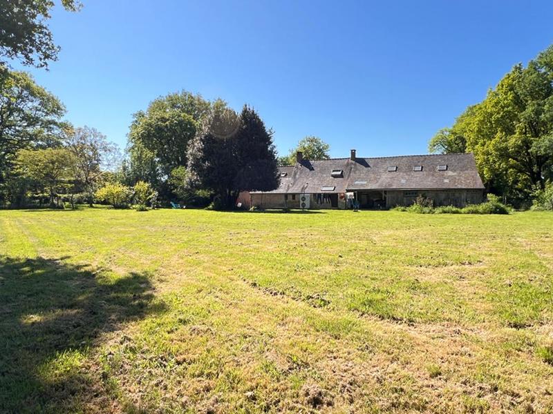 Maison - 270 m² - 8 pièces