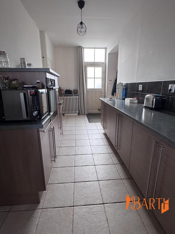 Maison ancienne - 317 m² - 7 pièces