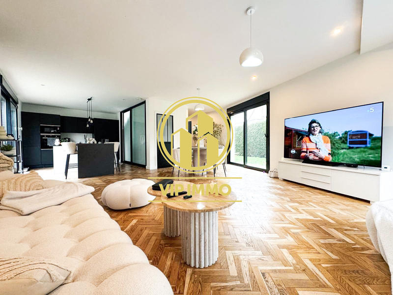 Maison - 120 m² - 7 pièces