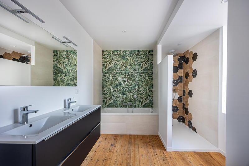 Maison ancienne - 193 m² - 9 pièces