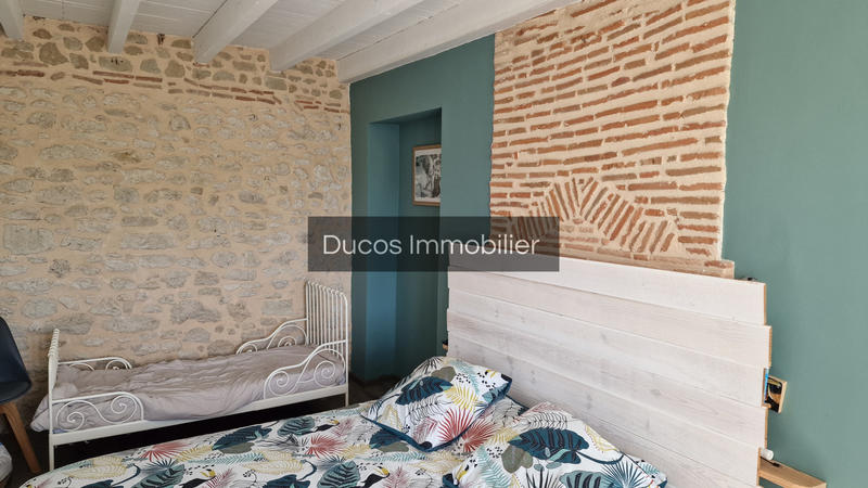 Maison - 447 m² - 6 pièces