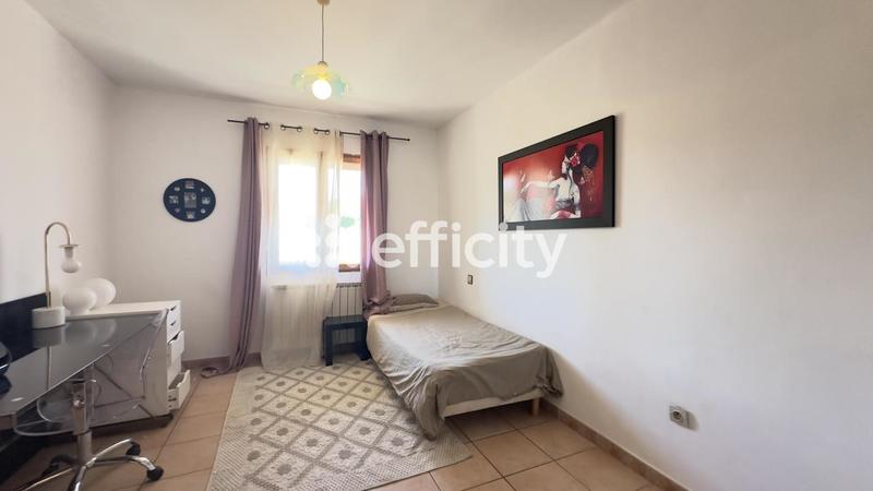 Maison - 182 m² - 7 pièces