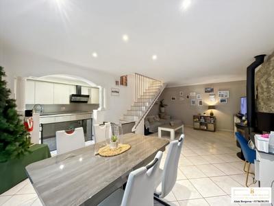 Maison - 98 m² - 4 pièces