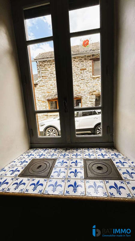 Maison - 373 m² - 8 pièces