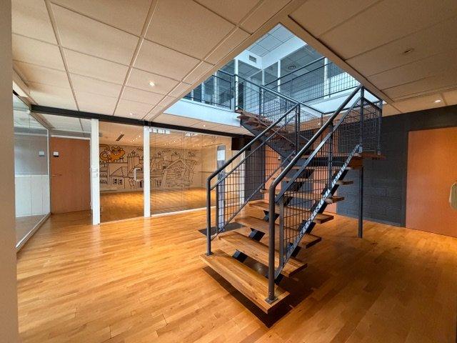 Bureau - 428 m²