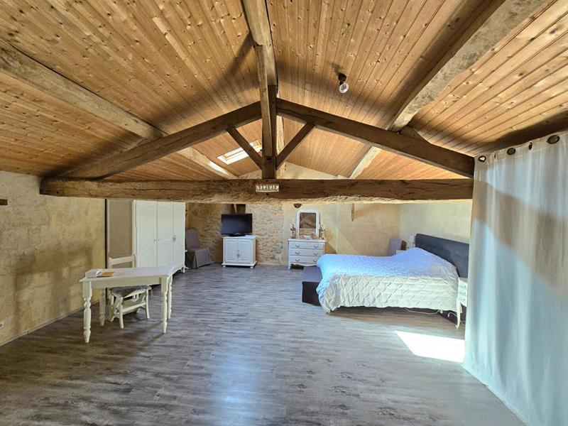 Maison - 312 m² - 7 pièces