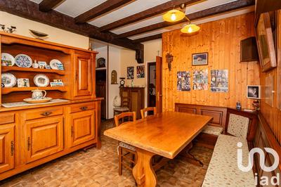 Maison - 219 m² - 8 pièces