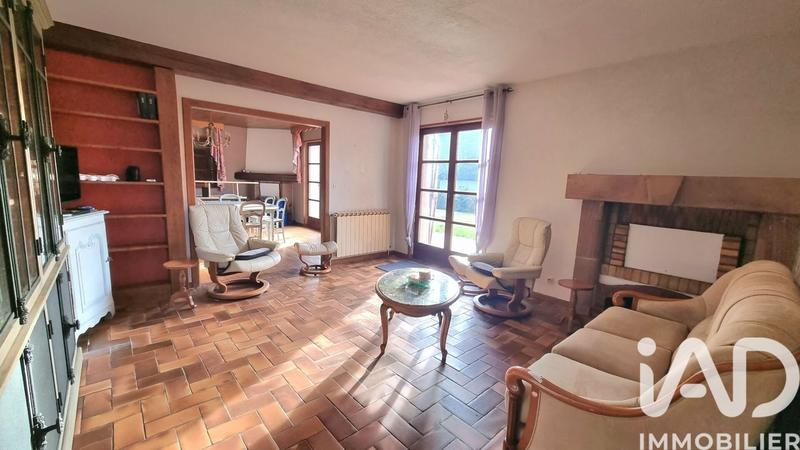 Maison - 220 m² - 7 pièces