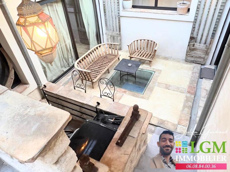 Immeuble - 300 m² - 5 pièces