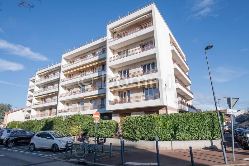 Appartement - 77 m² - 3 pièces