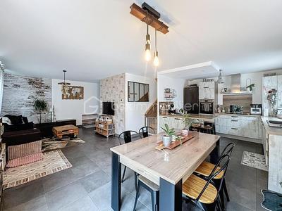 Maison - 89 m² - 4 pièces