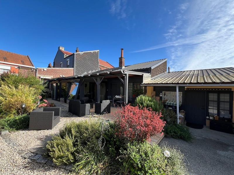 Maison - 192 m² - 3 pièces