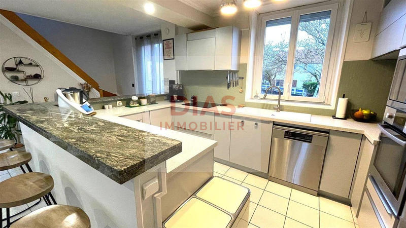 Maison - 105 m² - 7 pièces