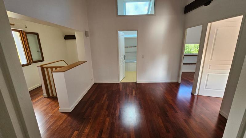 Maison - 182 m² - 6 pièces