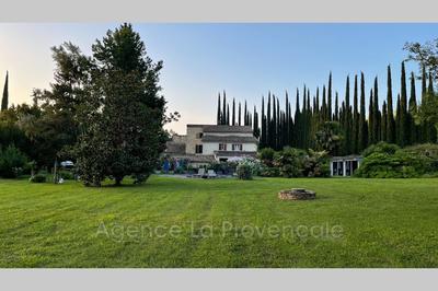 Demeure - 620 m² - 13 pièces