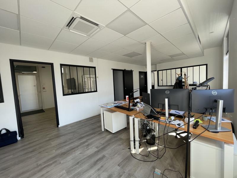 Bureau - 72 m²