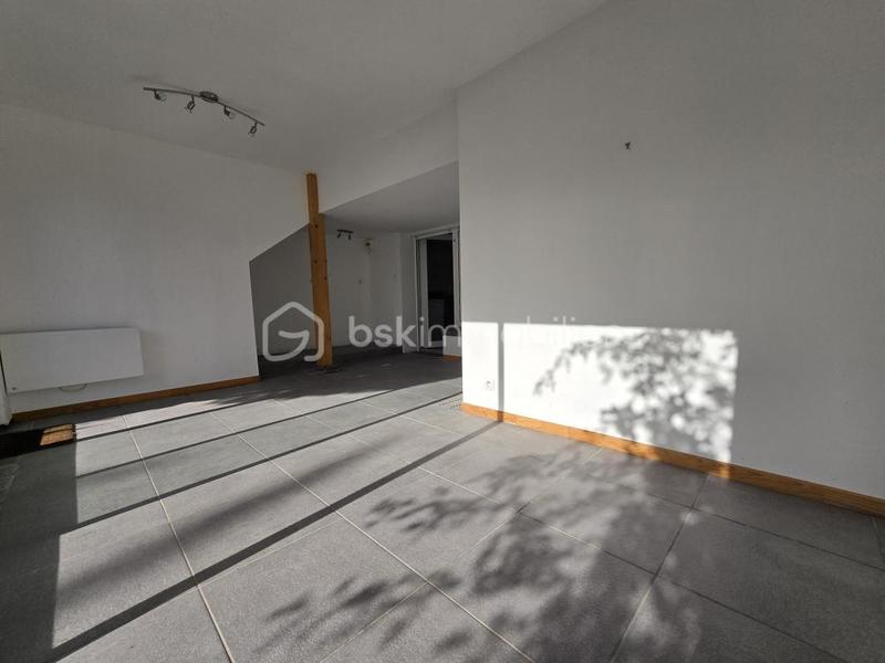 Maison - 165 m² - 9 pièces