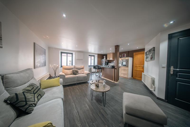 Maison ancienne - 205 m² - 9 pièces