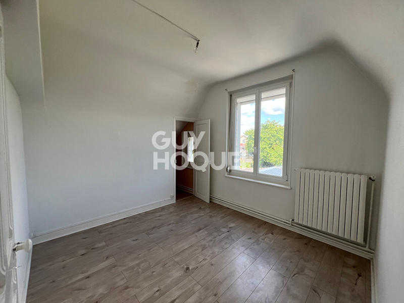 Maison - 95 m² - 5 pièces