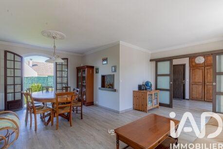 Maison - 185 m² - 8 pièces