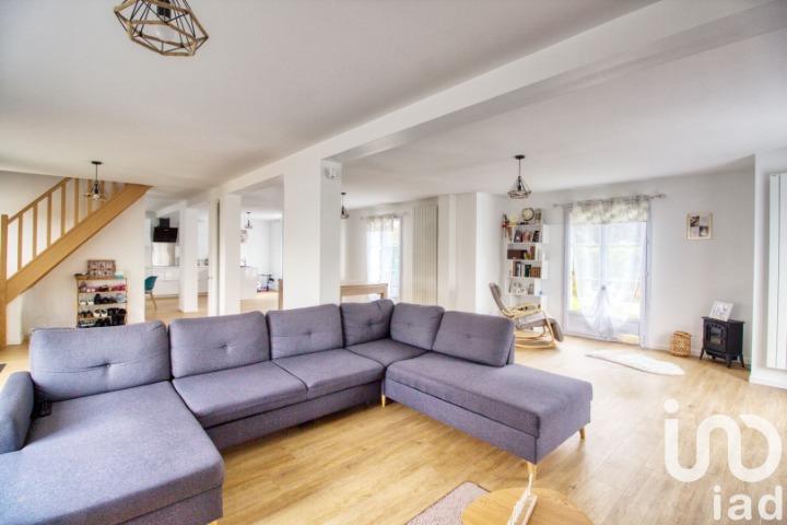 Maison - 208 m² - 7 pièces