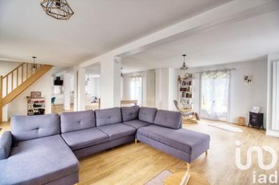 Maison - 208 m² - 7 pièces