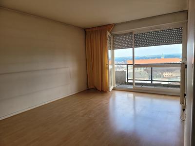 Appartement - 65 m² - 4 pièces