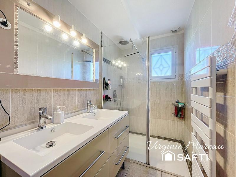 Maison - 151 m² - 7 pièces