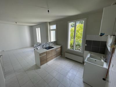 Maison - 75 m² - 4 pièces